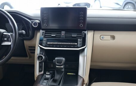 Toyota Land Cruiser, 2023 год, 10 900 000 рублей, 21 фотография