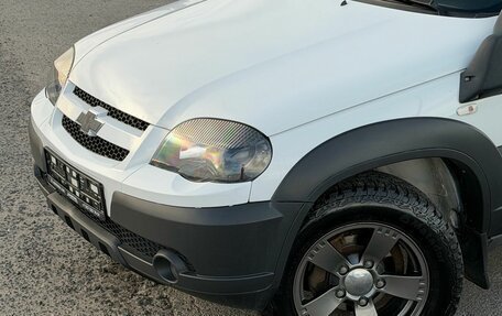 Chevrolet Niva I рестайлинг, 2017 год, 850 000 рублей, 2 фотография