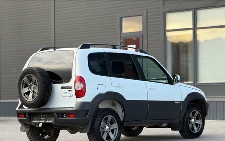 Chevrolet Niva I рестайлинг, 2017 год, 850 000 рублей, 10 фотография