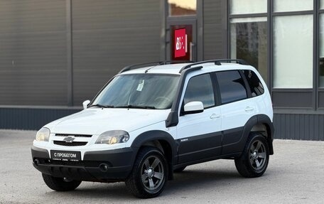 Chevrolet Niva I рестайлинг, 2017 год, 850 000 рублей, 3 фотография