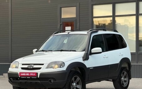 Chevrolet Niva I рестайлинг, 2017 год, 850 000 рублей, 4 фотография