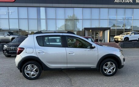 Renault Sandero II рестайлинг, 2015 год, 949 000 рублей, 3 фотография