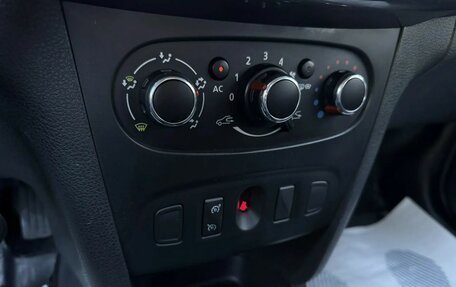 Renault Sandero II рестайлинг, 2015 год, 949 000 рублей, 16 фотография
