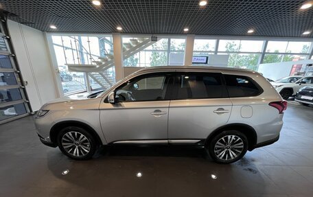 Mitsubishi Outlander III рестайлинг 3, 2019 год, 2 590 000 рублей, 6 фотография