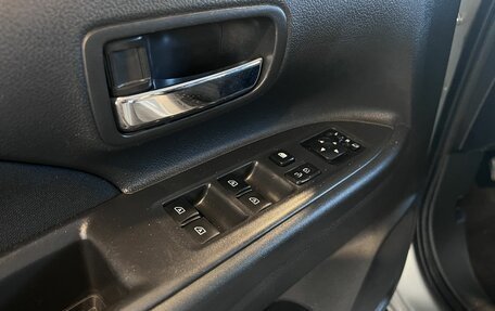 Mitsubishi Outlander III рестайлинг 3, 2019 год, 2 590 000 рублей, 21 фотография