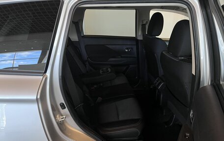 Mitsubishi Outlander III рестайлинг 3, 2019 год, 2 590 000 рублей, 17 фотография