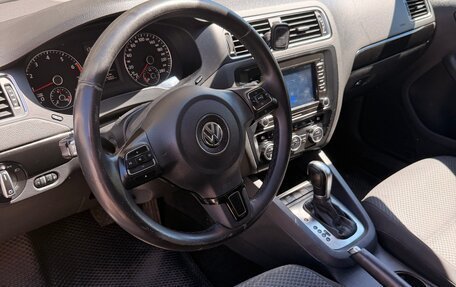 Volkswagen Jetta VI, 2013 год, 1 200 000 рублей, 7 фотография