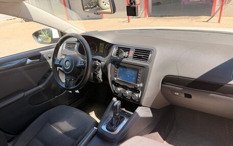 Volkswagen Jetta VI, 2013 год, 1 200 000 рублей, 6 фотография