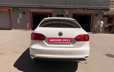 Volkswagen Jetta VI, 2013 год, 1 200 000 рублей, 4 фотография
