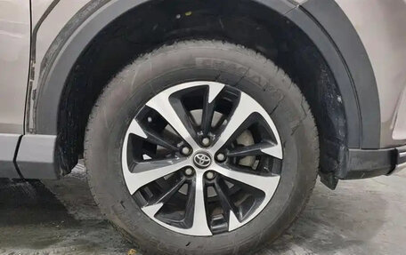 Toyota RAV4, 2018 год, 1 905 000 рублей, 13 фотография
