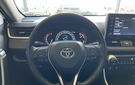 Toyota RAV4, 2021 год, 3 300 000 рублей, 10 фотография