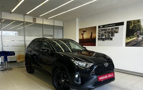 Toyota RAV4, 2021 год, 3 300 000 рублей, 3 фотография