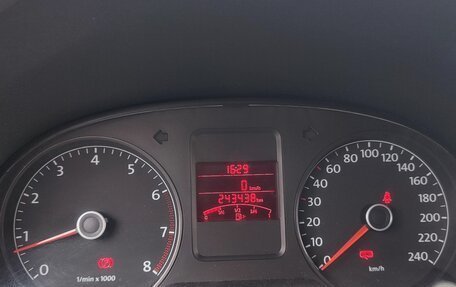 Volkswagen Polo VI (EU Market), 2012 год, 750 000 рублей, 17 фотография