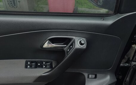 Volkswagen Polo VI (EU Market), 2012 год, 750 000 рублей, 20 фотография