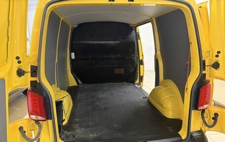 Volkswagen Transporter T6 рестайлинг, 2021 год, 3 800 000 рублей, 10 фотография