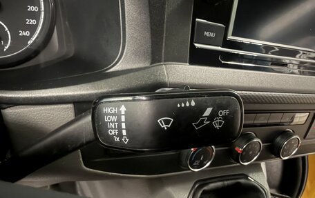 Volkswagen Transporter T6 рестайлинг, 2021 год, 3 800 000 рублей, 32 фотография