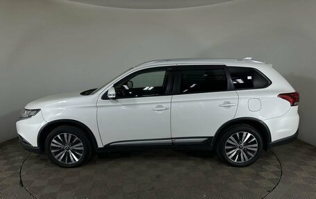 Mitsubishi Outlander III рестайлинг 3, 2019 год, 1 550 000 рублей, 5 фотография