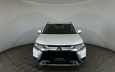 Mitsubishi Outlander III рестайлинг 3, 2019 год, 1 550 000 рублей, 2 фотография