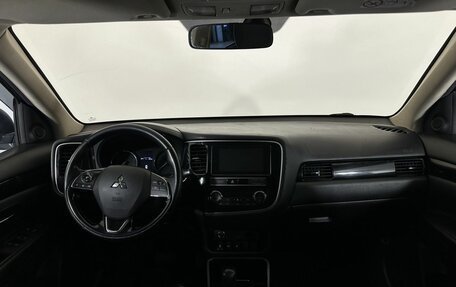 Mitsubishi Outlander III рестайлинг 3, 2019 год, 1 550 000 рублей, 7 фотография