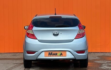 Hyundai Solaris II рестайлинг, 2012 год, 690 000 рублей, 5 фотография