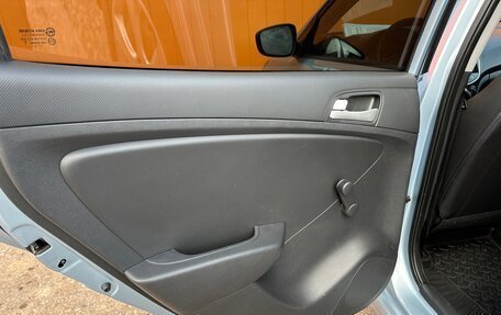 Hyundai Solaris II рестайлинг, 2012 год, 690 000 рублей, 8 фотография