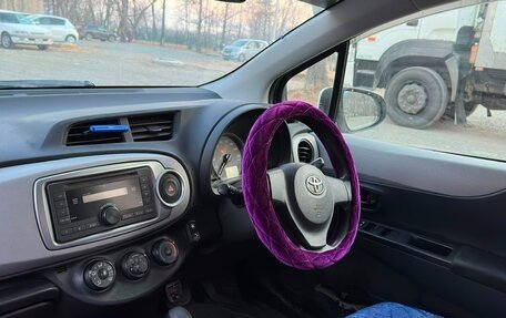 Toyota Vitz, 2013 год, 600 000 рублей, 9 фотография