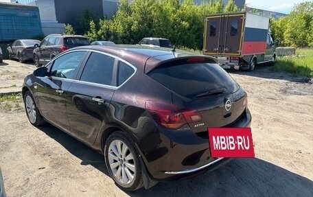 Opel Astra J, 2013 год, 794 000 рублей, 3 фотография