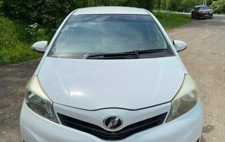 Toyota Vitz, 2013 год, 600 000 рублей, 12 фотография