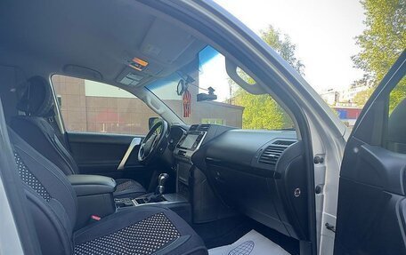 Toyota Land Cruiser Prado 150 рестайлинг 2, 2017 год, 4 200 000 рублей, 2 фотография