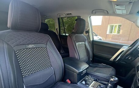 Toyota Land Cruiser Prado 150 рестайлинг 2, 2017 год, 4 200 000 рублей, 7 фотография