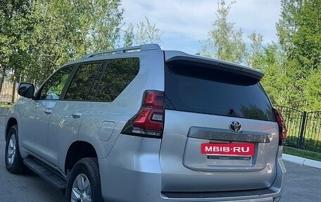 Toyota Land Cruiser Prado 150 рестайлинг 2, 2017 год, 4 200 000 рублей, 21 фотография