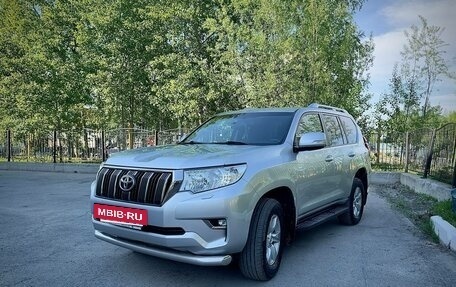 Toyota Land Cruiser Prado 150 рестайлинг 2, 2017 год, 4 200 000 рублей, 19 фотография