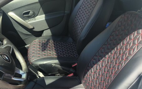 Renault Logan II, 2018 год, 850 000 рублей, 8 фотография