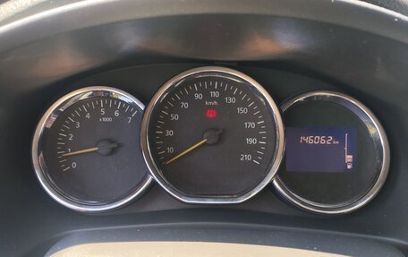 Renault Logan II, 2018 год, 850 000 рублей, 10 фотография