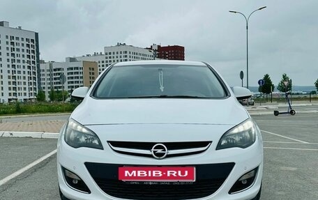 Opel Astra J, 2014 год, 880 000 рублей, 1 фотография