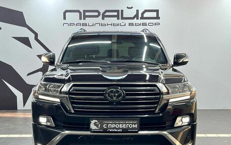 Toyota Land Cruiser 200, 2017 год, 5 999 900 рублей, 2 фотография