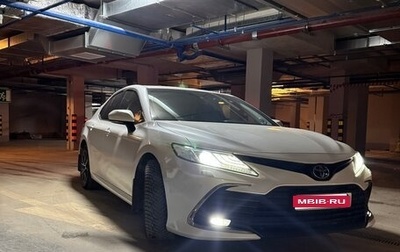 Toyota Camry, 2021 год, 3 050 000 рублей, 1 фотография