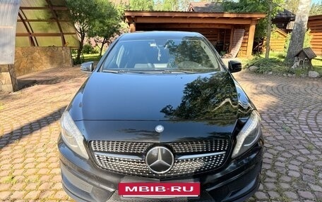 Mercedes-Benz A-Класс, 2015 год, 1 730 000 рублей, 2 фотография