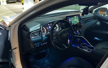 Toyota Camry, 2021 год, 3 050 000 рублей, 3 фотография