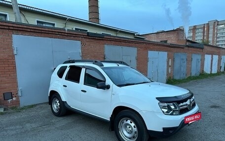 Renault Duster I рестайлинг, 2017 год, 1 098 000 рублей, 2 фотография