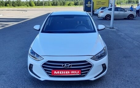 Hyundai Elantra VI рестайлинг, 2016 год, 1 350 000 рублей, 6 фотография