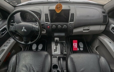 Mitsubishi Pajero Sport II рестайлинг, 2011 год, 1 098 000 рублей, 13 фотография