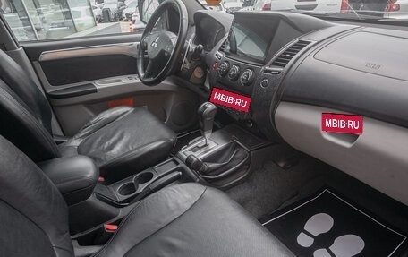 Mitsubishi Pajero Sport II рестайлинг, 2011 год, 1 098 000 рублей, 16 фотография