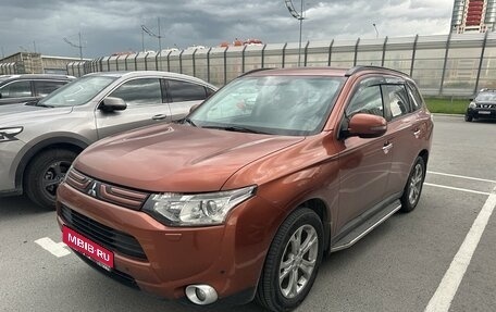 Mitsubishi Outlander III рестайлинг 3, 2012 год, 1 290 000 рублей, 1 фотография