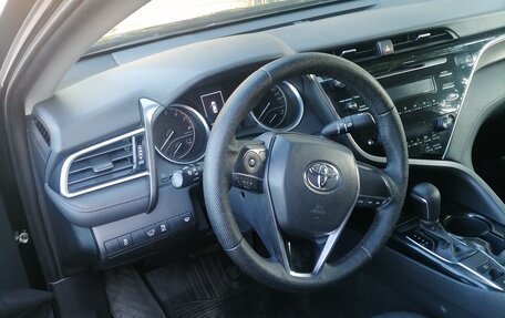 Toyota Camry, 2020 год, 2 000 000 рублей, 5 фотография