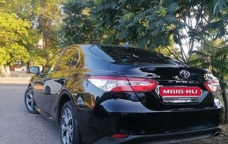 Toyota Camry, 2020 год, 2 000 000 рублей, 6 фотография