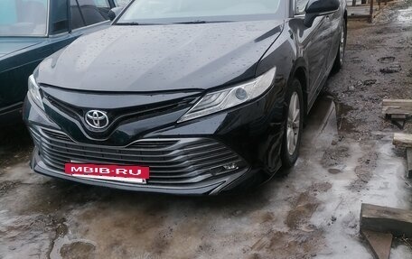 Toyota Camry, 2020 год, 2 000 000 рублей, 7 фотография