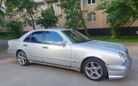 Mercedes-Benz E-Класс, 1997 год, 210 000 рублей, 2 фотография
