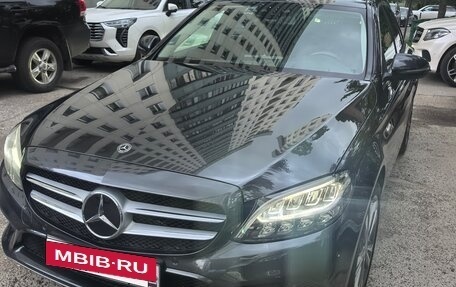 Mercedes-Benz C-Класс, 2019 год, 3 800 000 рублей, 2 фотография