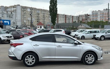 Hyundai Solaris II рестайлинг, 2022 год, 2 025 000 рублей, 4 фотография